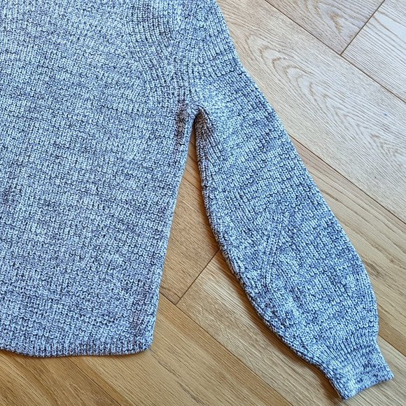 EUC Gap Balloon Sleeve Knit Sweater - Picture 2 of 4